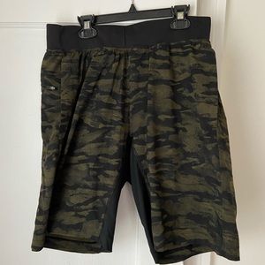 Lululemon T.H.E. Shorts - Camo 9 inch with liner
